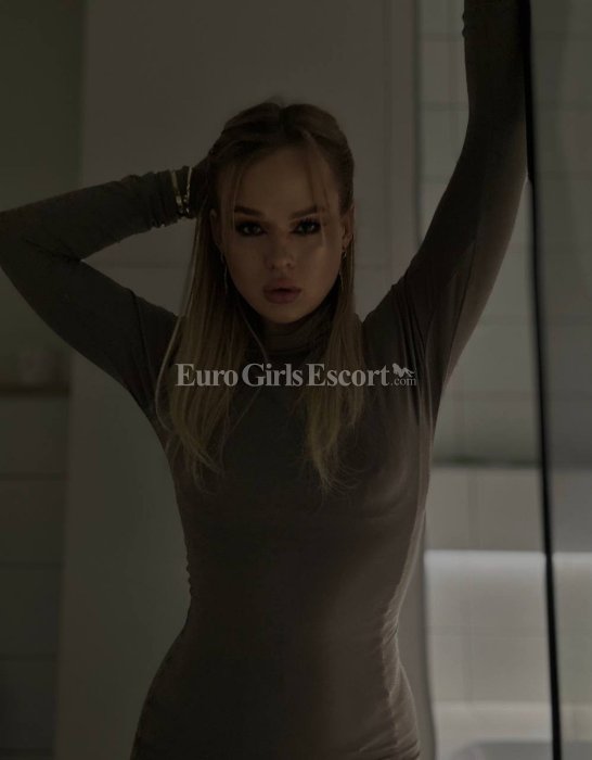 Olivia - escort gallery photo 2