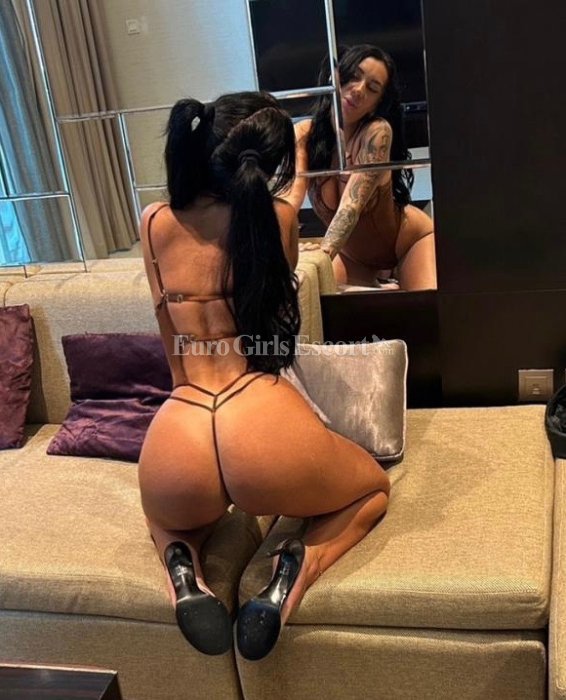 Sarah - escort gallery photo 2