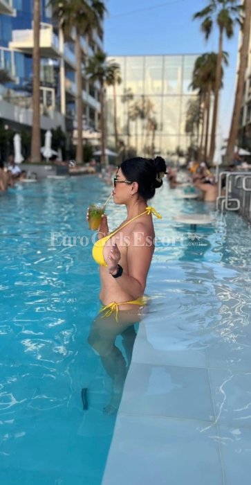 Seven - escort gallery photo 5