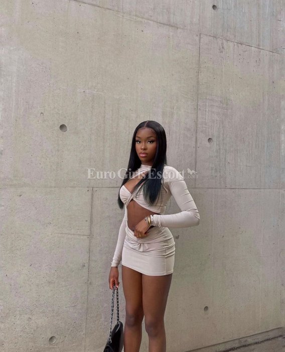 Silver - escort gallery photo 4