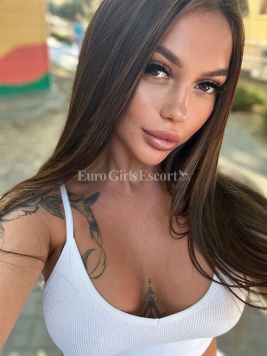 Stella - escort gallery photo 2