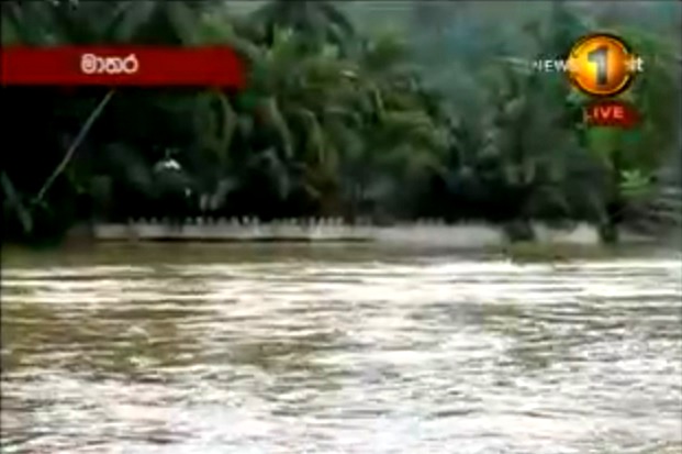 Puttalam – Mannar road blocked as waters rise