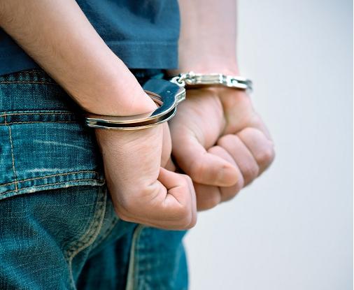 Bandaragama prison guard apprehended over alleged drug trafficking