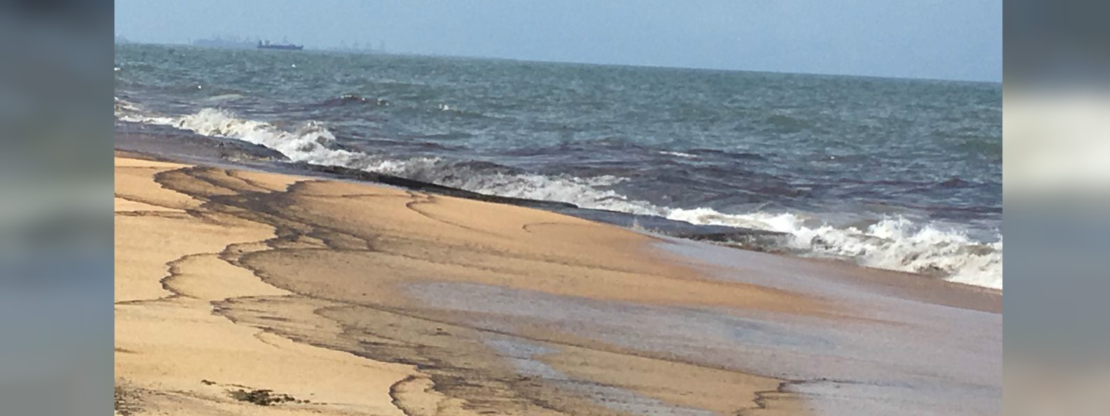Oil spill in Muthurajawela