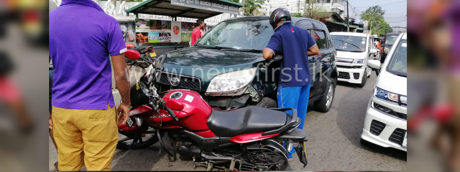 Van collides into two three wheelers and a bike: 11 injured