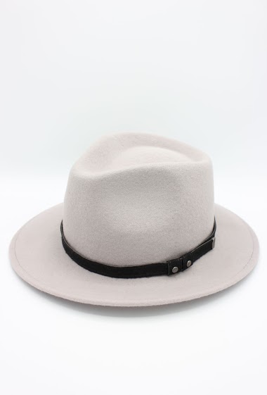 Chapeau Italien en pure laine avec ceinture noir