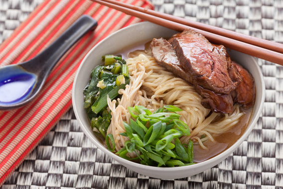 Soupe aux nouilles ramen et au boeuf