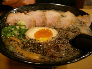 Ramen épicé au miso et aux champignons