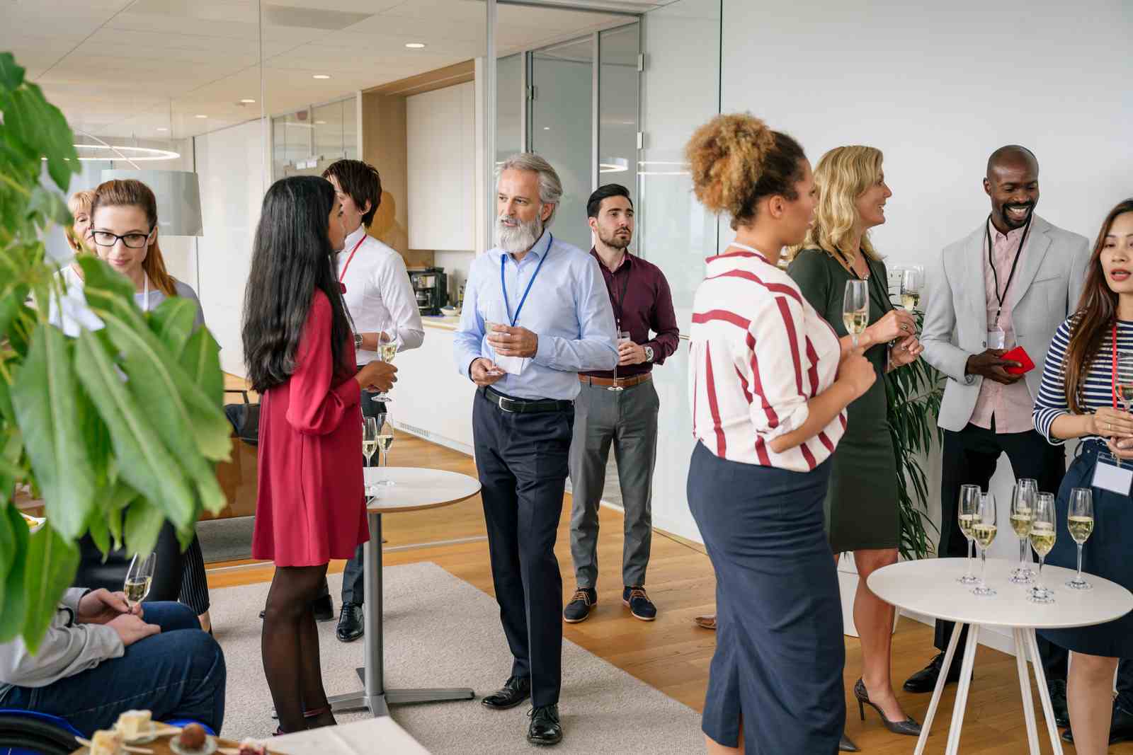 Encourage-social-interaction-among-employees