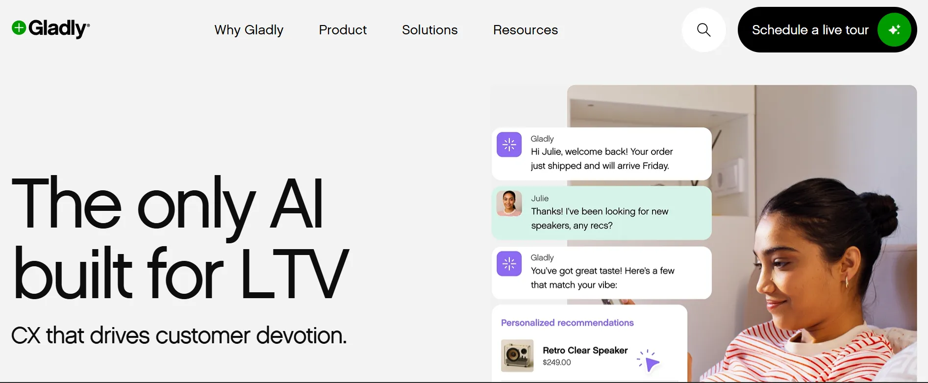 Gladly homepage promoting AI for customer experience, featuring chat recommendations and a Schedule a live tour button.