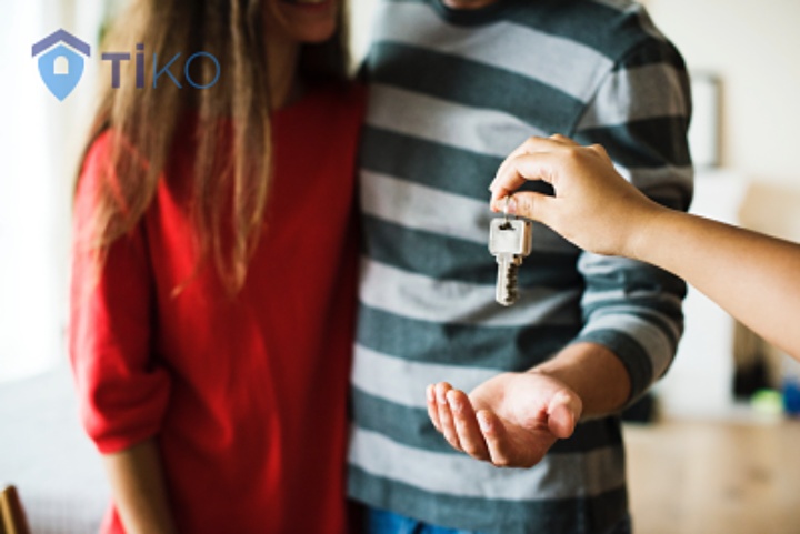 Pareja vender piso al banco