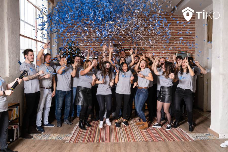 Equipo de Tiko celebrando Serie A