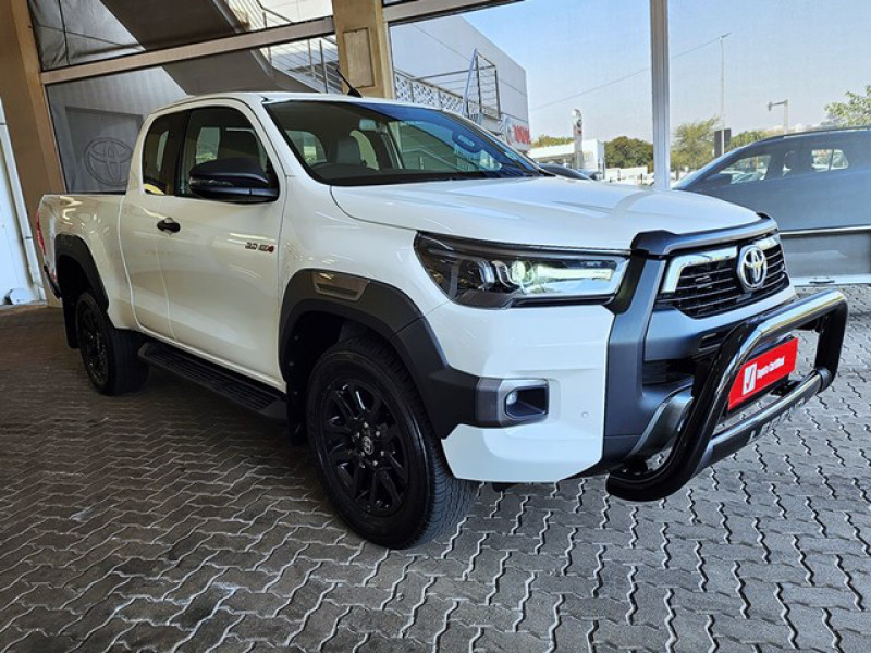 2023 TOYOTA HILUX 2.8 GD-6 RB LEGEND P-U E-CAB