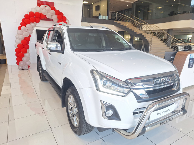 2017 ISUZU KB 300 D-TEQ LX 4X4 P-U D-C