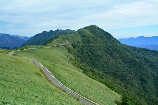 UFO LINE（町道瓶森線）