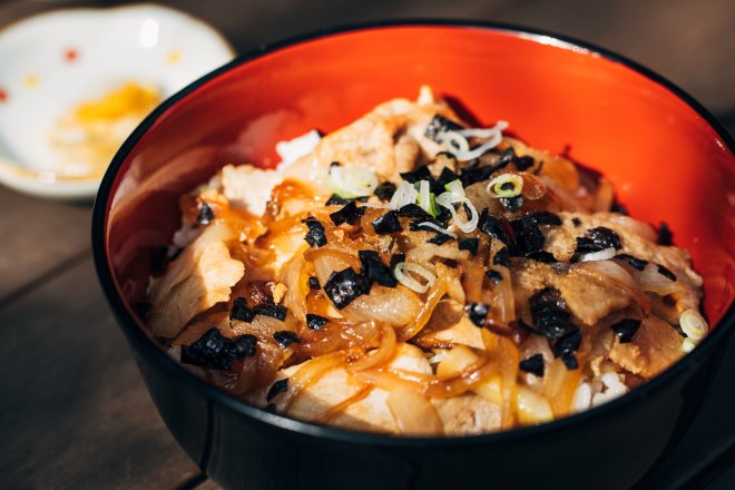 檸檬豬肉丼飯