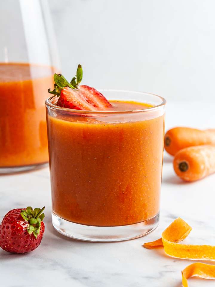 Carrot Strawberry Smoothie Recipe | Foodaciously