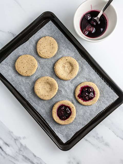 {Vegan, Gluten-Free} Blueberry Kolaches Recipe | Foodaciously