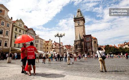 Prag: Hop-on/Hop-off-Bustour für 24/48 Stunden