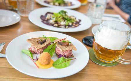 Prag: Private Food Tour mit einem lokalen