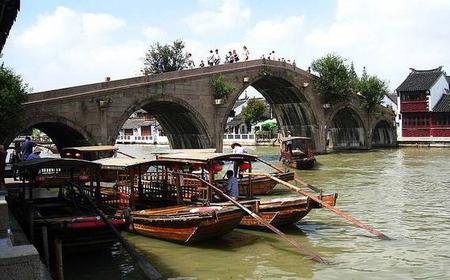 A Taste of Traditional Shanghai Lebensmittel