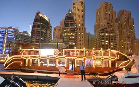 Dubai: 2-stündige Dinner-Bootsfahrt mit Abendbuffet