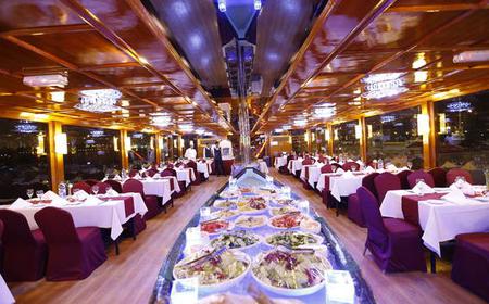 Dubai Creek: 2-stündige, romantische Dinnerbootstour