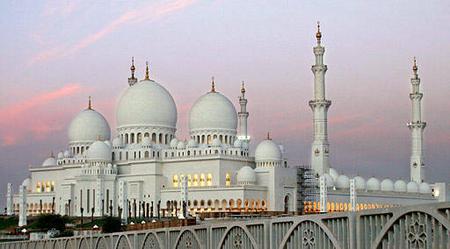 Abu Dhabi: Scheich-Zayid-Moschee und Ferrari World