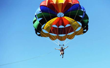 Dubai: 10-minütiges Parasailing-Erlebnis