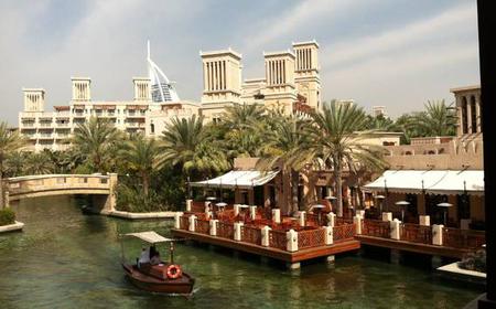 Privater Ausflug: Dubais Venedig mit Sunset-Cocktail