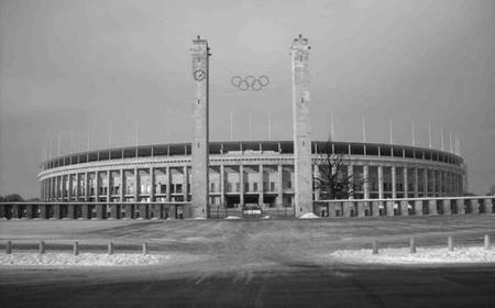 Architektur-Bustour: PreuÃŸens Glanz & Moderne Welten