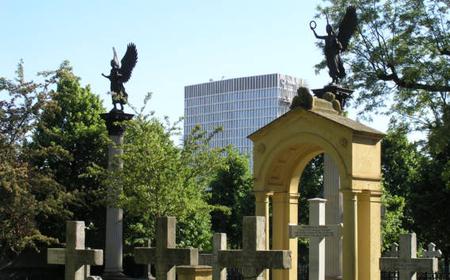 Berlin: Invalidenfriedhof - im Schatten der Mauer