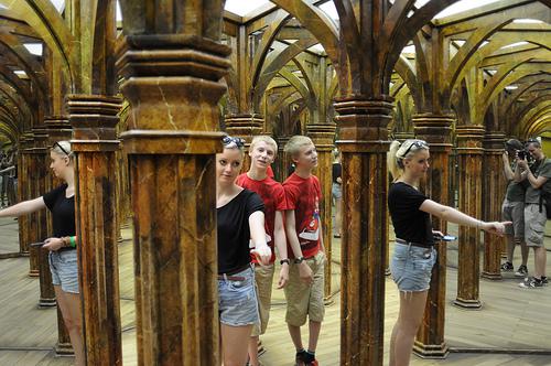 Mirror Maze