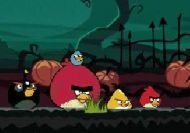 Los angry birds defendiendo Halloween