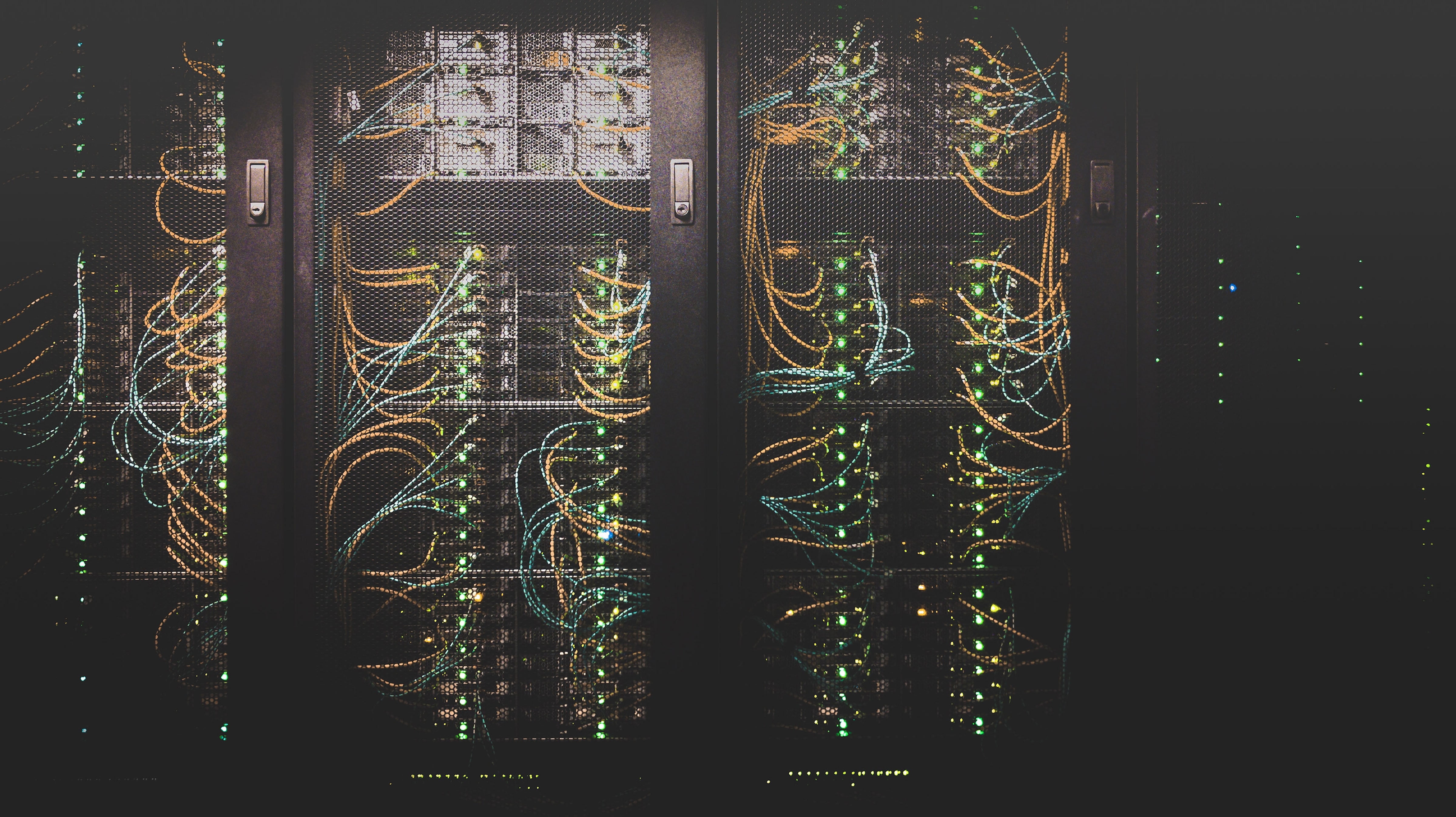 PostgreSQL v10 vs v13