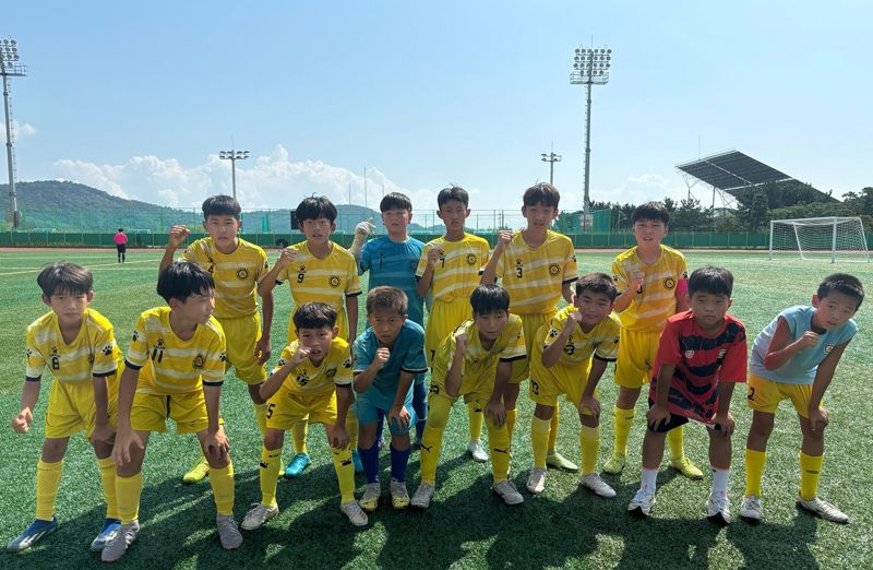 ⚽⚽"우리가 우승했어요"..해남동초등학교 축구 전남 주말리그 우승