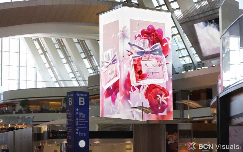 LA 국제공항에서 펼쳐진 디올의 혁신적인 광고 캠페인
