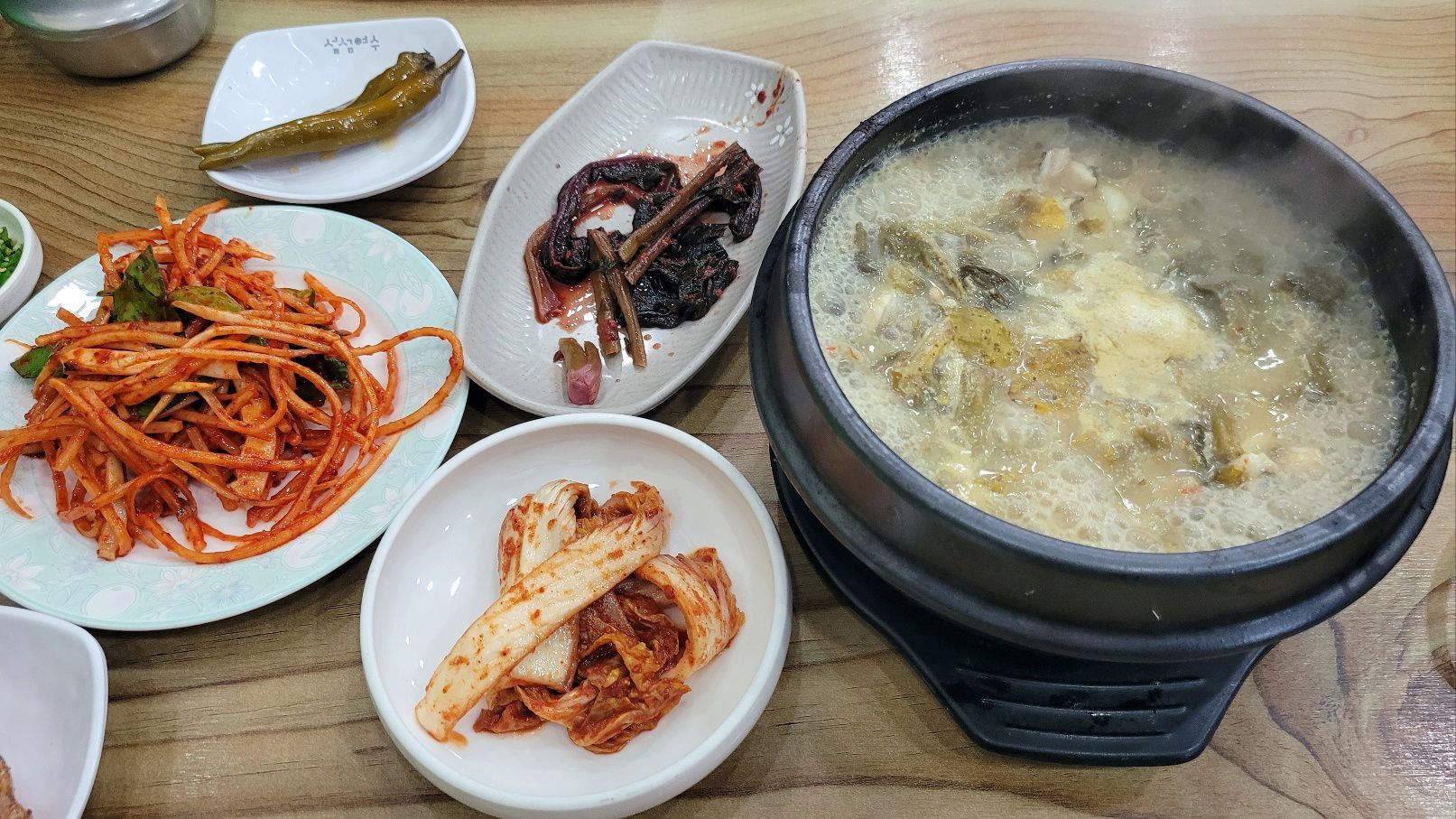 여수장어탕의 깊고 풍부한 맛이 그리워진다면, 여기요! 😋