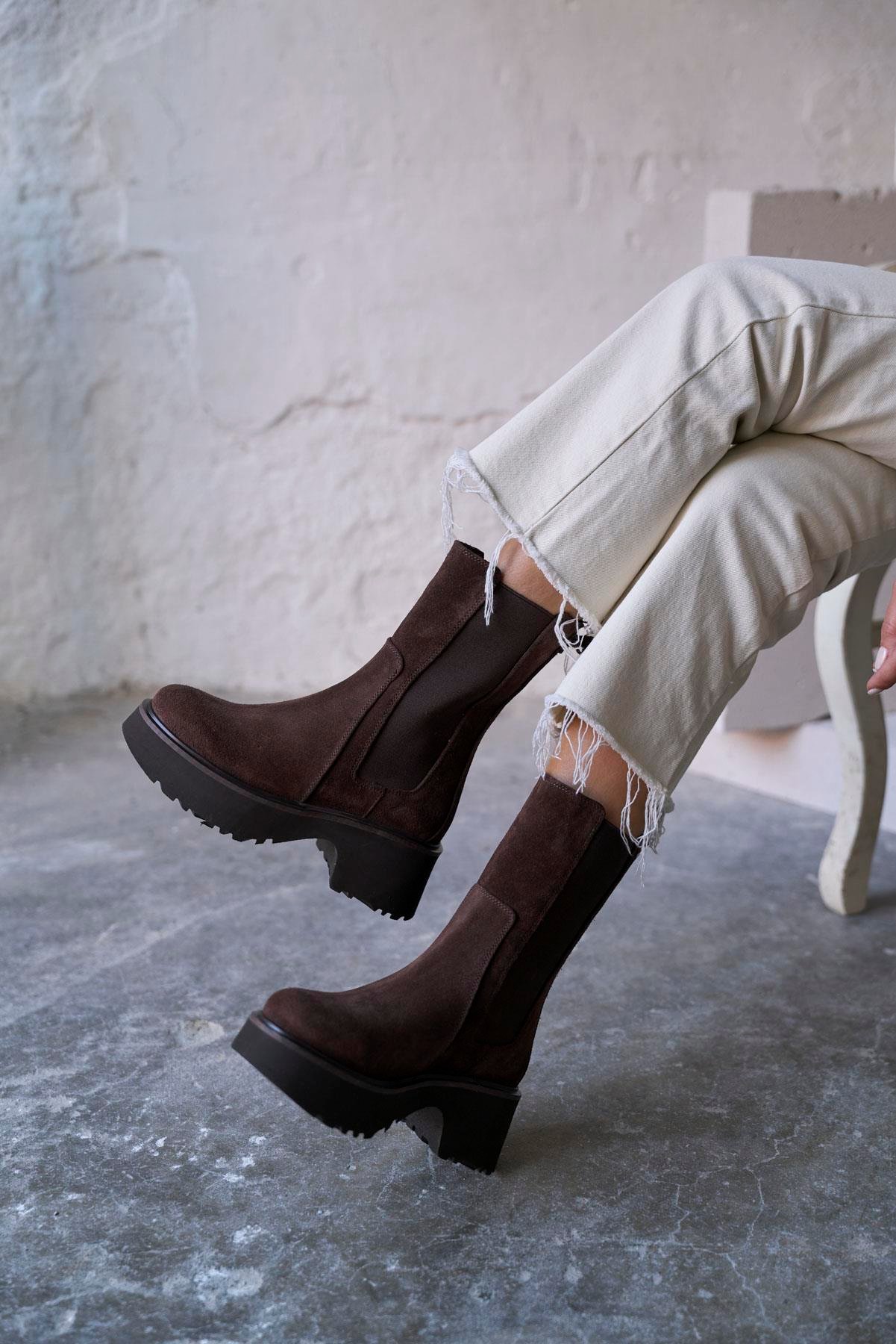 SOSA BROWN SUEDE BOOTS - Image 2