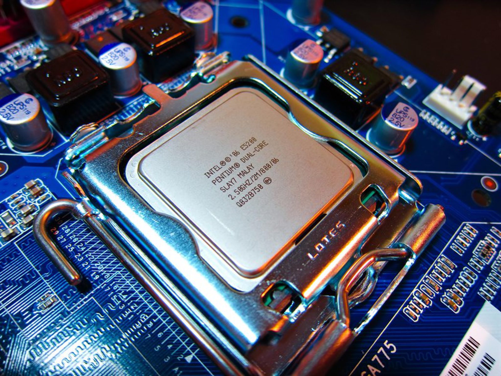 Процессор intel е5200 обзор