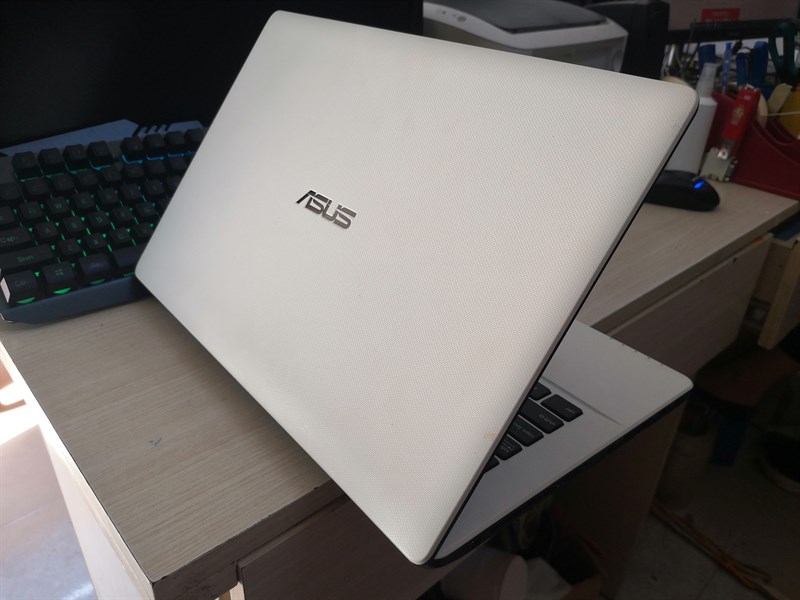 LAPTOP ASUS X450EA (CPU AMD E1-2100, RAM 4G, HDD 500GB)