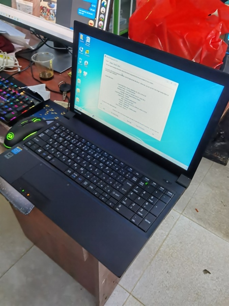 toshiba t55 i3 4200u/4G/500