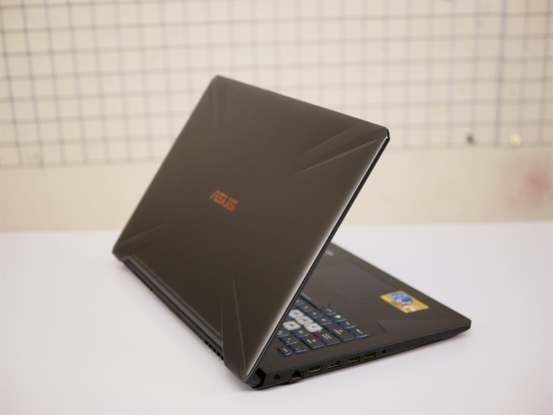 LAPTOP ASUS TUF GAMING FX705DT (CPU AMD RYZEN 7-3750H, RAM 8GB, SSD M.2 512GB, VGA NVIDIA GEFORCE GTX 1650 4G, MH 17.3") Chuyên Game và đồ họa