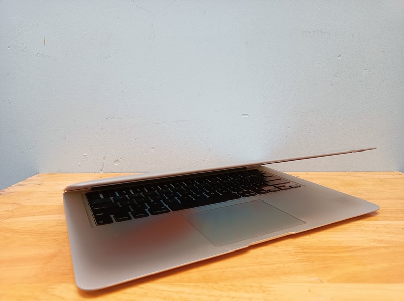 Macbook Air 2015 ( Cpu I5-5250u, Ram 8G, SSD 256GB)