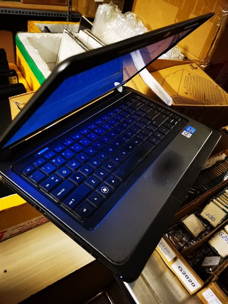 LAPTOP HP Compaq Presario CQ43 Core i3 2328M, Ram 2G, HDD 120G, Màn hình 14''