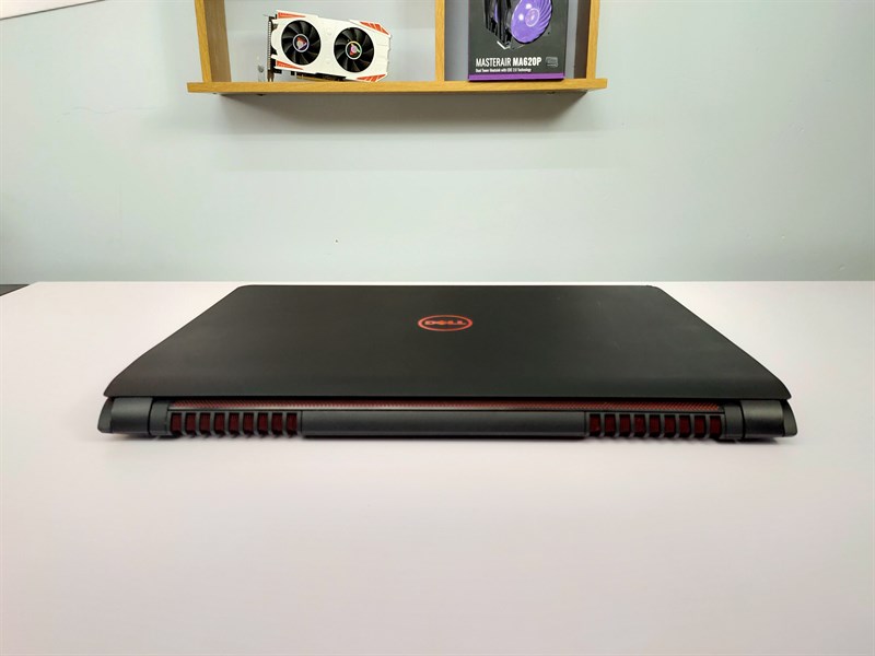 Dell 5577 i5-7300HQ Ram 12G Ổ 128+500 GTX-1050 FHD