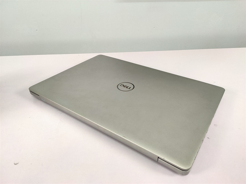 LAPTOP DELL INSPIRON 5570 ( I5-8250U, RAM 8GB, SSD 240GB, VGA RỜI RADEON 530 2GB, MÀN HÌNH 15.6'')