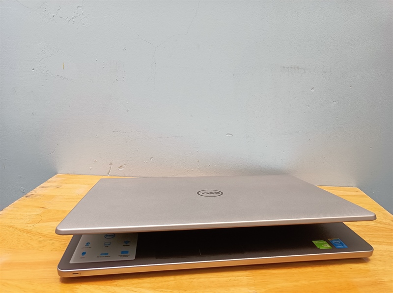 Laptop Dell Inpiron 5558 (i5-5200U,Ram 8Gb, SSD 128GD, Vga nvidia geforce 920M)