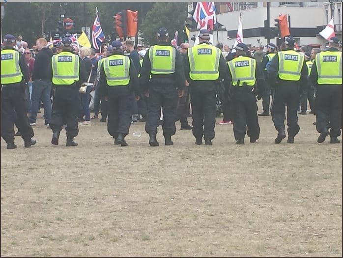 Police cordoning-off DFLA protestors in Parliament Square (Chris Hobbs)