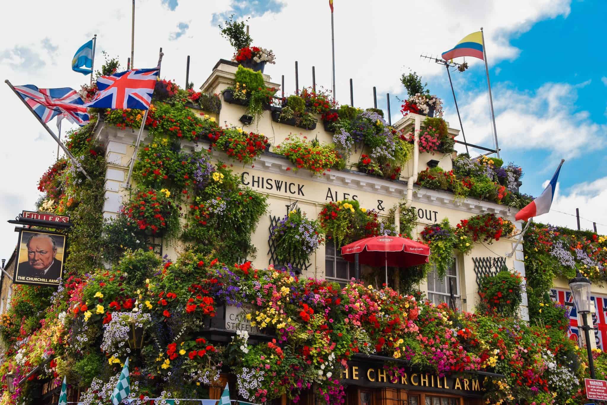 Best pubs in West London Churchill Arms | Photo by Vincent Creton on Unsplash